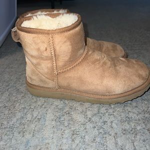 CLASSIC MINI UGGS
